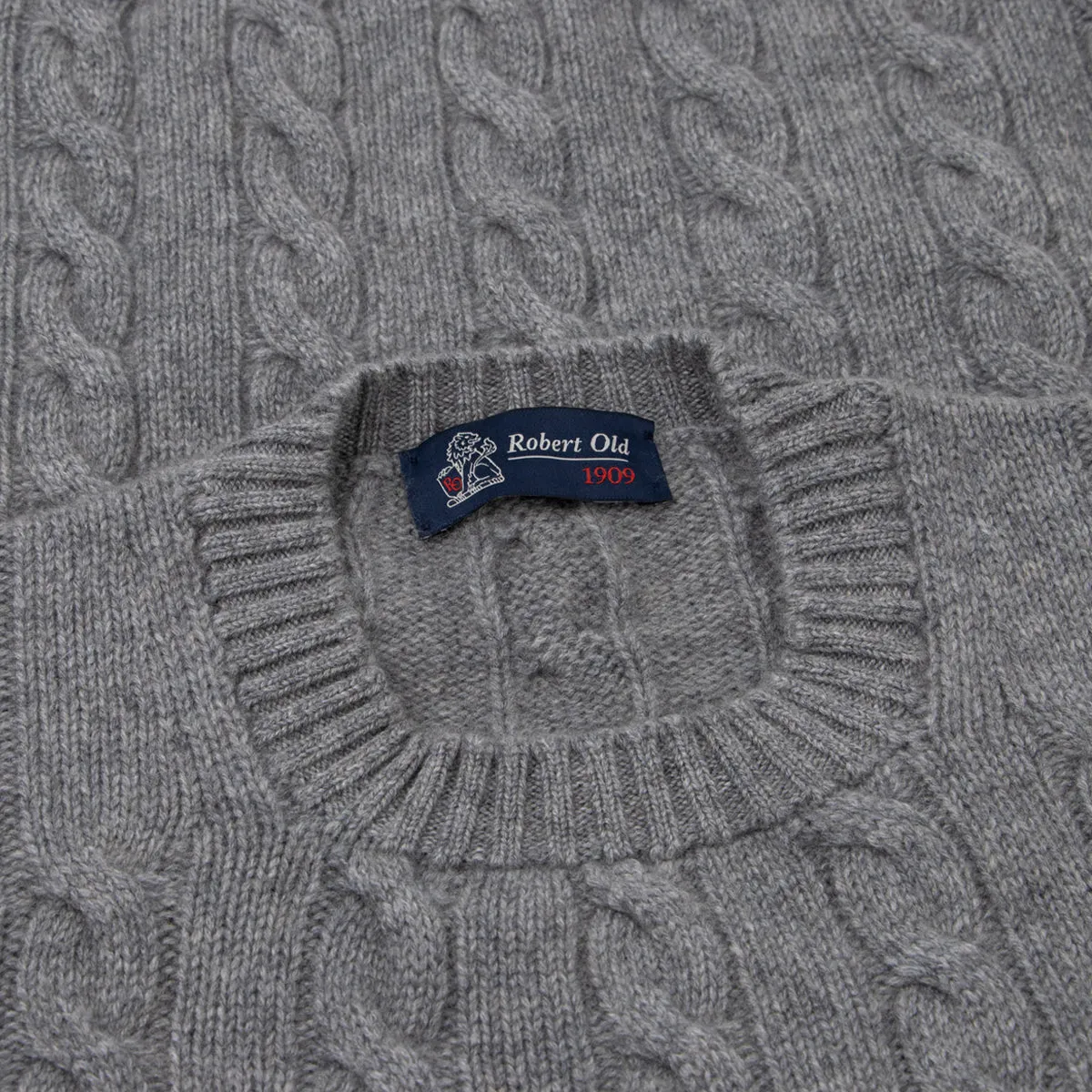 Flannel Rothesay 4ply Cable Crew Cashmere Sweater